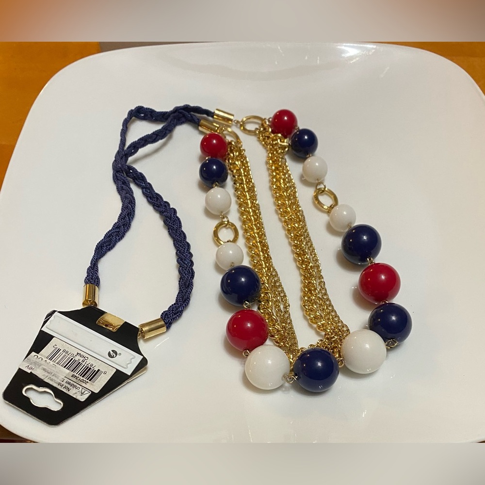 Long festive necklace